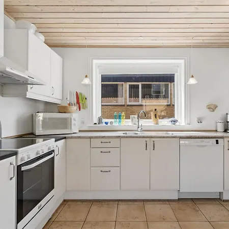 Tanja - 1-5km From The Sea By Interhome